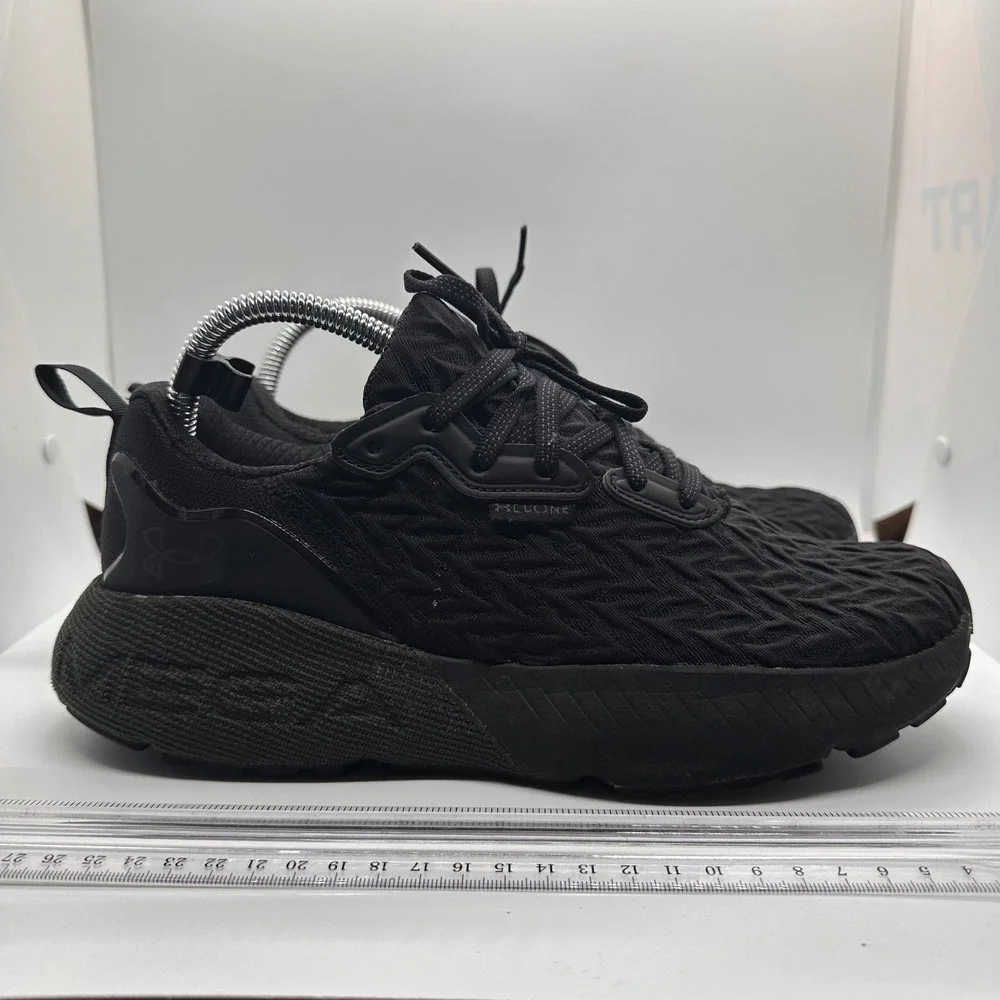 Under Armour HOVR Sonic 5 Men's Sleek Black Athletic Style Running Shoes Size 10